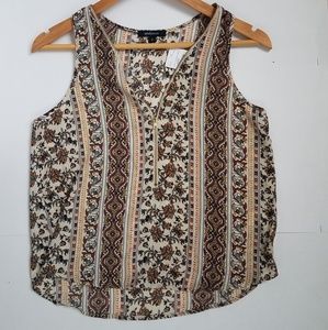 NWT zippered boho shirt.